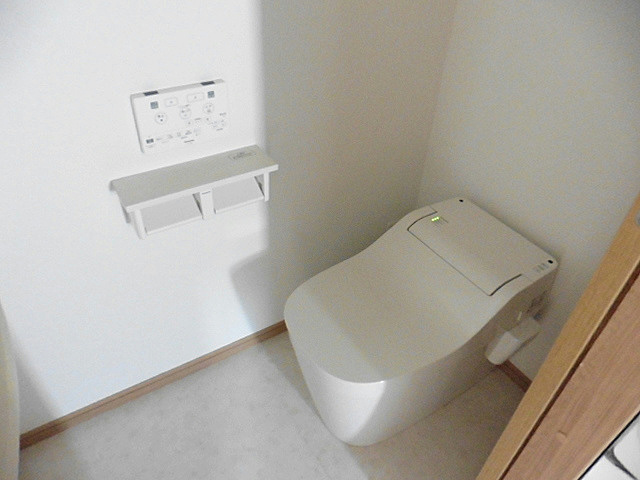 トイレ　※写真は他号室です