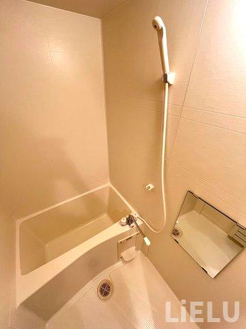 バス・シャワールーム　同シリーズ物件のモデルルームになります※現況優先