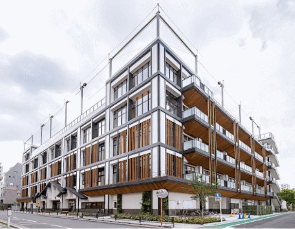 小学校　台東区立蔵前小学校（小学校）まで438m