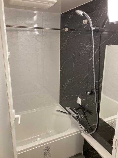 バス・シャワールーム　※写真は同タイプ住戸です。