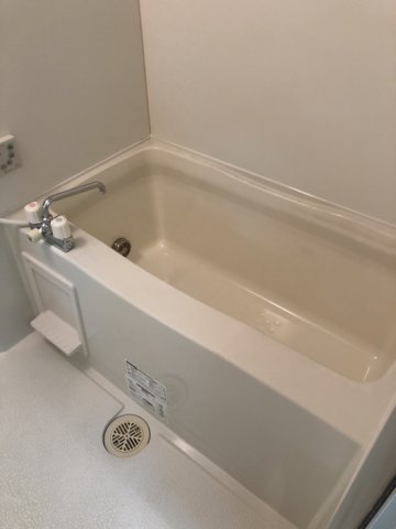 バス・シャワールーム　同物件内参考画像