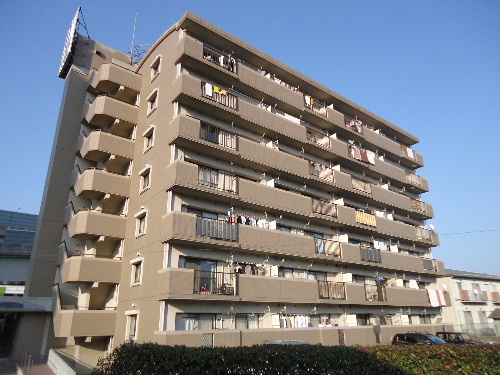 建物外観　日当たり良好です。鉄筋コンクリート７階建て！