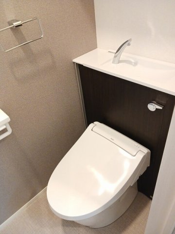 トイレ　落ち着いたトイレです