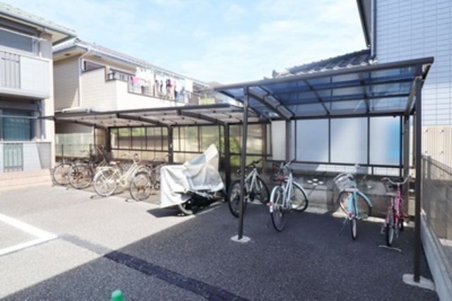 その他共有部分　屋根付き自転車置き場