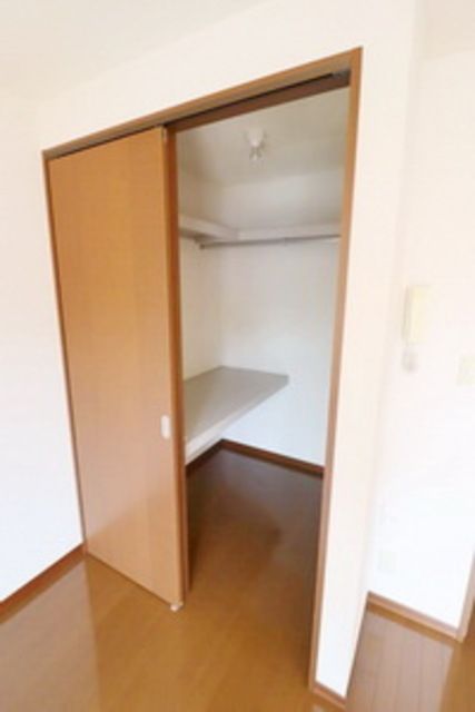 収納　ウォークインクローゼット