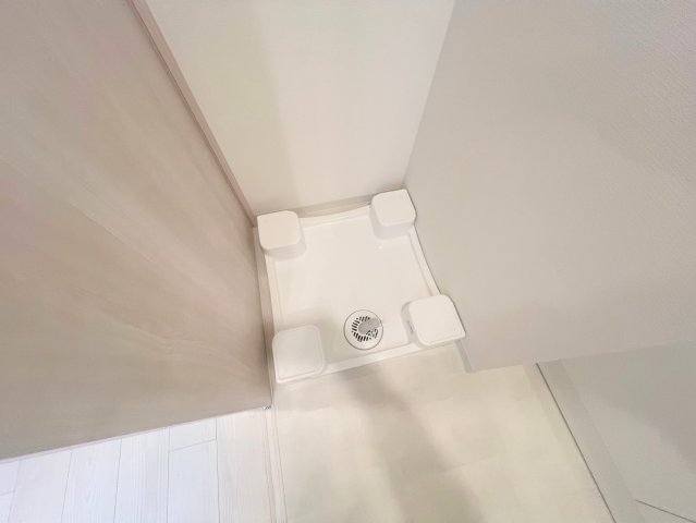 その他設備　嬉しい室内洗濯機置場。これで洗濯機も長持ちしますね。