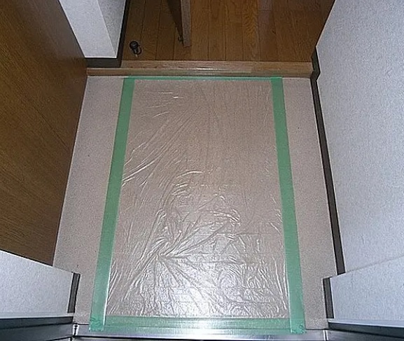 玄関　別のお部屋の室内写真になります。