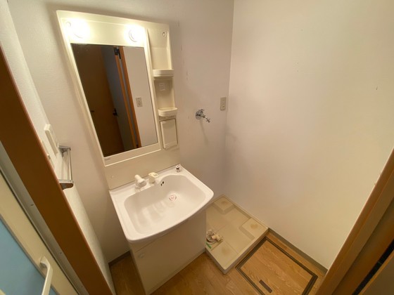 洗面設備　※別部屋の写真です