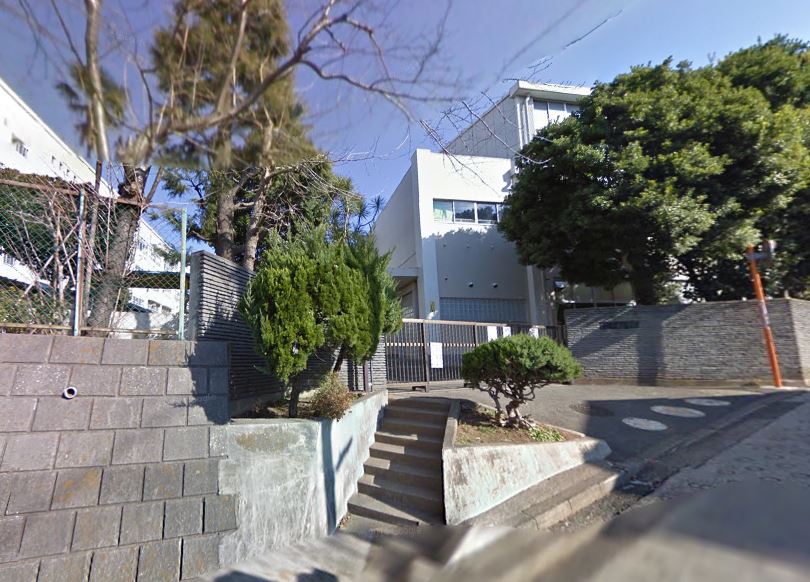 小学校　横浜市立小雀小学校（小学校）まで684m