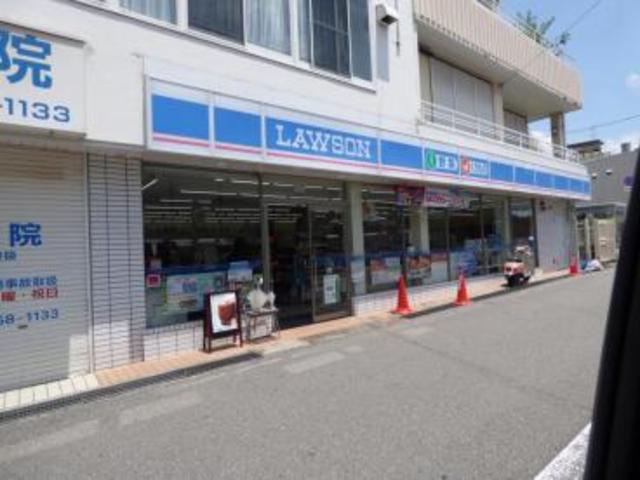 コンビニ　ローソン西山台店（コンビニ）まで697m