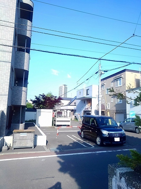 駐車場　駐車場