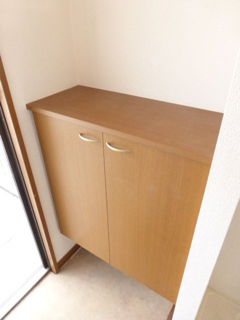 その他設備　シューズボックスです