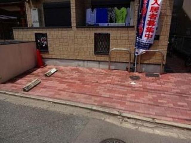 エントランス　現状優先