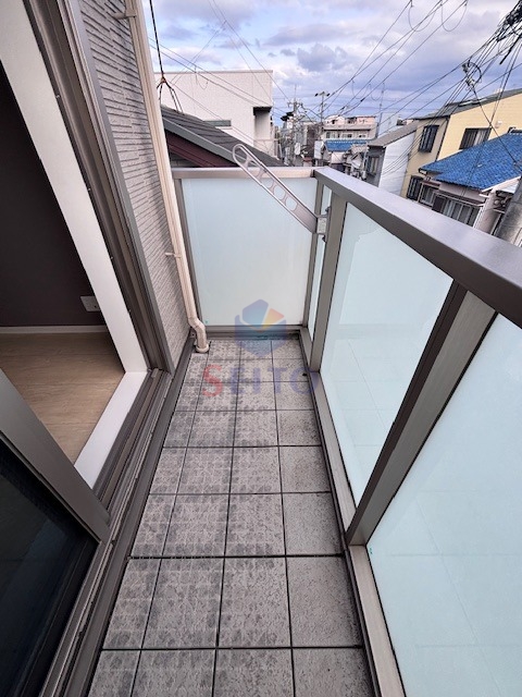 バルコニー　別階の参考写真になります