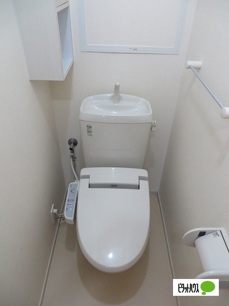 トイレ　温水洗浄便座