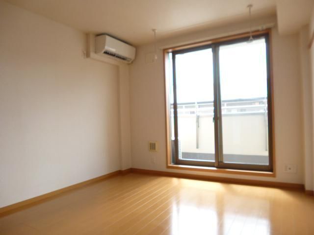 居室・リビング　※別部屋参考写真