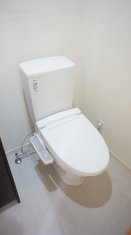 トイレ　清潔感のあるトイレです