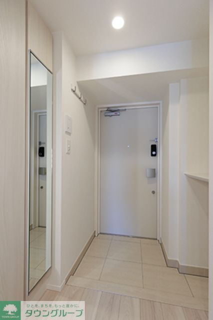 玄関　※写真は同タイプ住戸です。