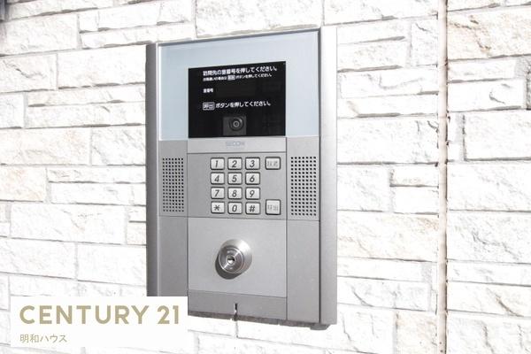 エントランス　安心のモニタ付オートロック完備です！