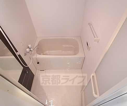 バス・シャワールーム　シャンプードレッサー付き