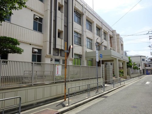 小学校　大阪市立城東小学校（小学校）まで627m