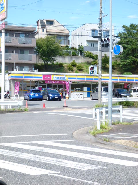 コンビニ　ミニストップ名古屋東山元町店（コンビニ）まで559m