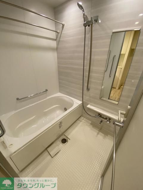 バス・シャワールーム　※写真は同タイプ住戸です。