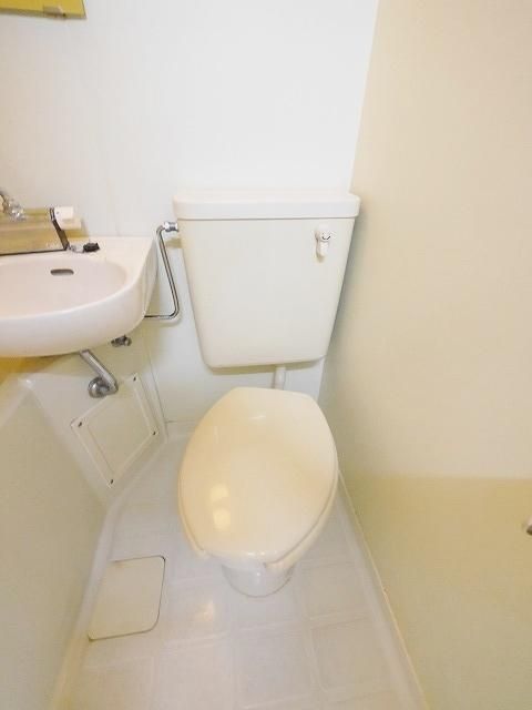 トイレ　★お部屋探しは株式会社タウンハウジング東京まで★