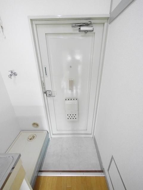 玄関　★お部屋探しは株式会社タウンハウジング東京まで★