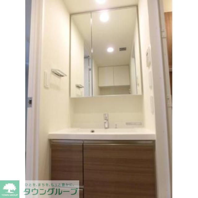洗面設備　※写真は同タイプ住戸です。