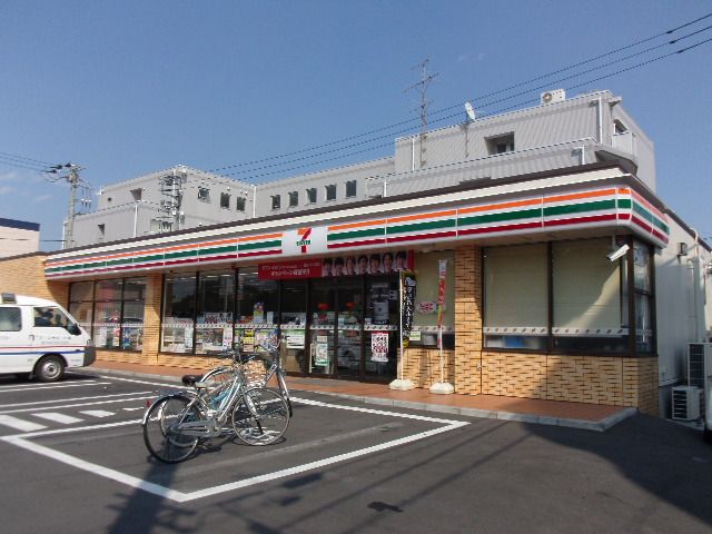 コンビニ　セブンイレブン相模原東林間3丁目店（コンビニ）まで400m