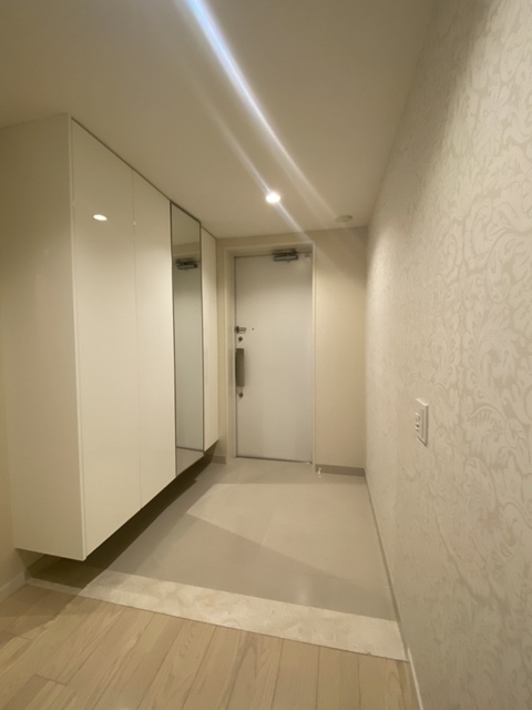 グランドヒルズ京都東山ロジュマンの玄関写真