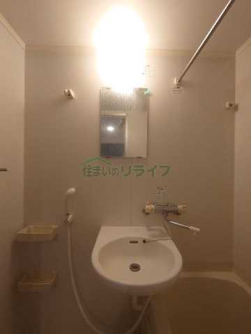 洗面設備　別部屋の参考写真です。