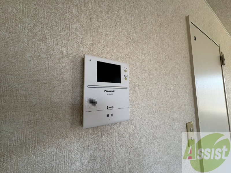 セキュリティ　ＴＶモニター付インターホンです。来客者の顔が見えるので安心！