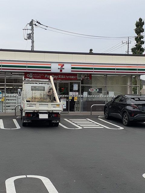 コンビニ　セブンイレブン羽村川崎２丁目店（コンビニ）まで150m