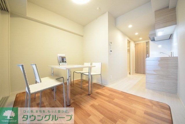 居室・リビング　家具はイメージです