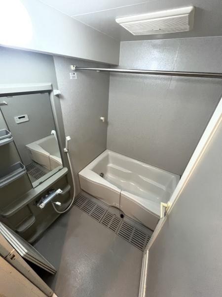 バス・シャワールーム　追いだき付のお風呂です。