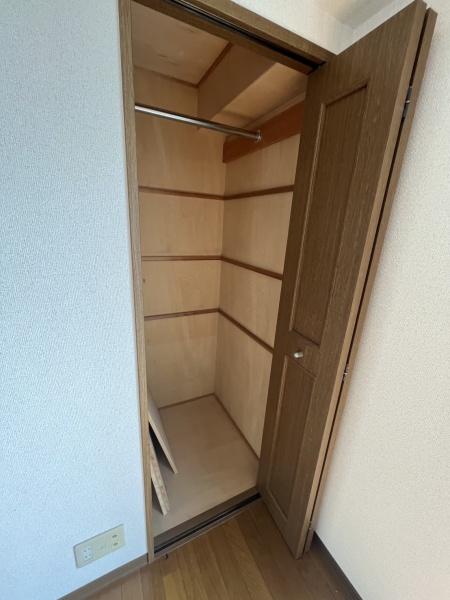 収納　各部屋に収納あります