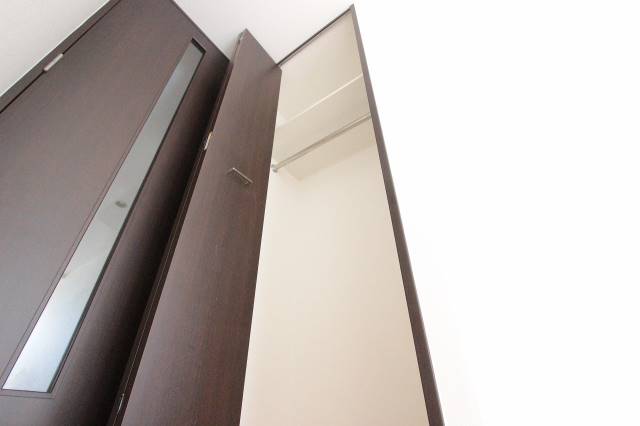 収納　シンプルですが高さのある収納。（反転タイプ）