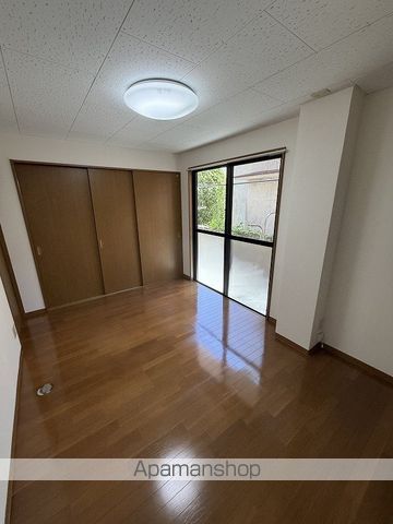 ハイツウェルカムの居間写真