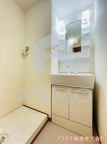 洗面設備　同マンション別部屋　参考写真