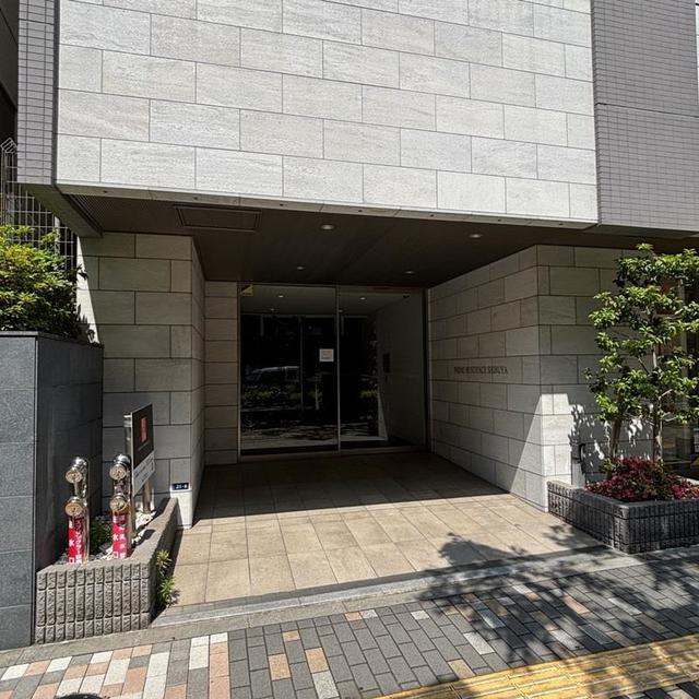 エントランス　建物の内部です