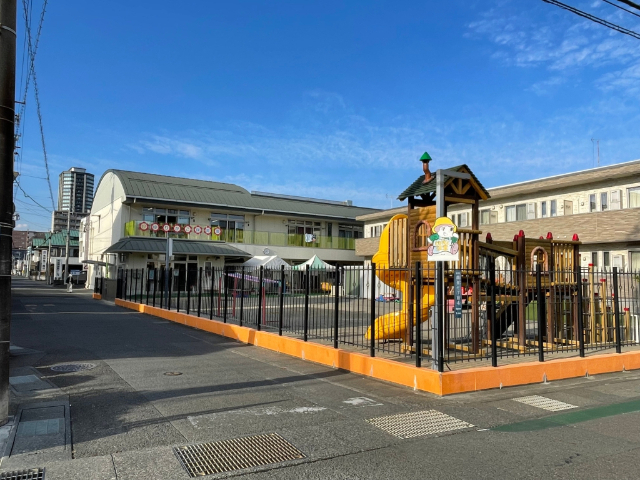 幼稚園・保育園　ゆりかご保育園（幼稚園・保育園）まで242m