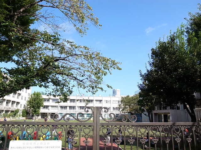 ブリリアタワー代々木公園クラッシーの周辺写真