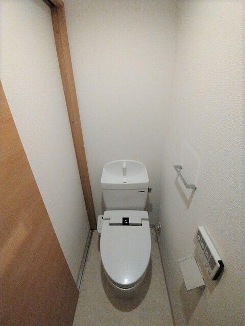 地下鉄中央線 朝潮橋駅 徒歩9分 3階建 築10年の風呂写真