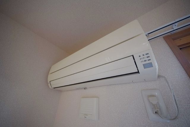 その他設備　夏冬快適なエアコン完備