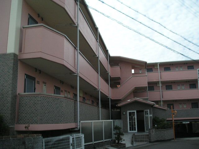 建物外観　JR南草津駅から徒歩18分の単身者限定物件です