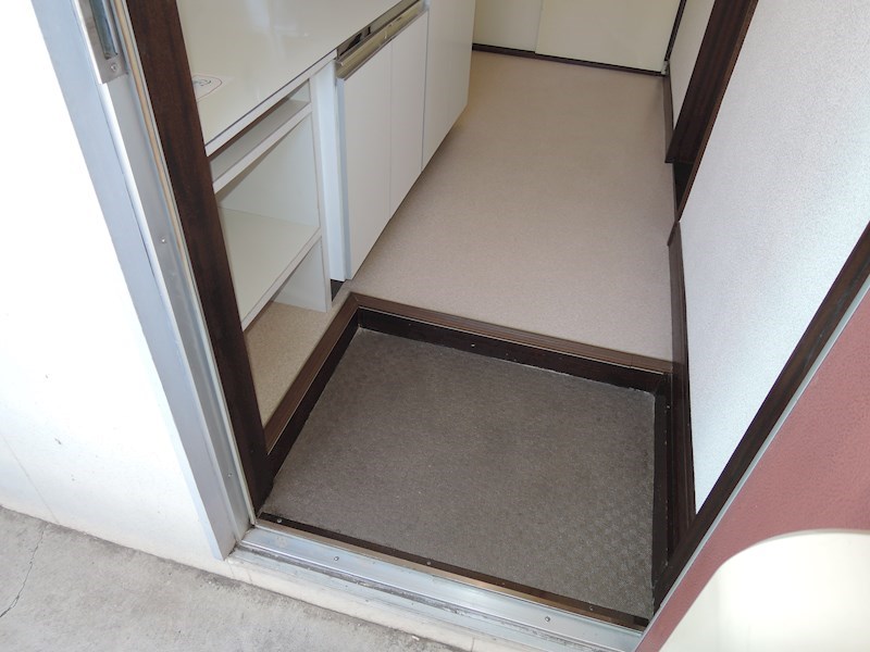 玄関　玄関から室内