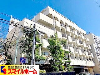 イナガキマンションの建物外観