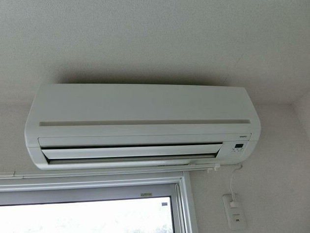その他　エアコン付き